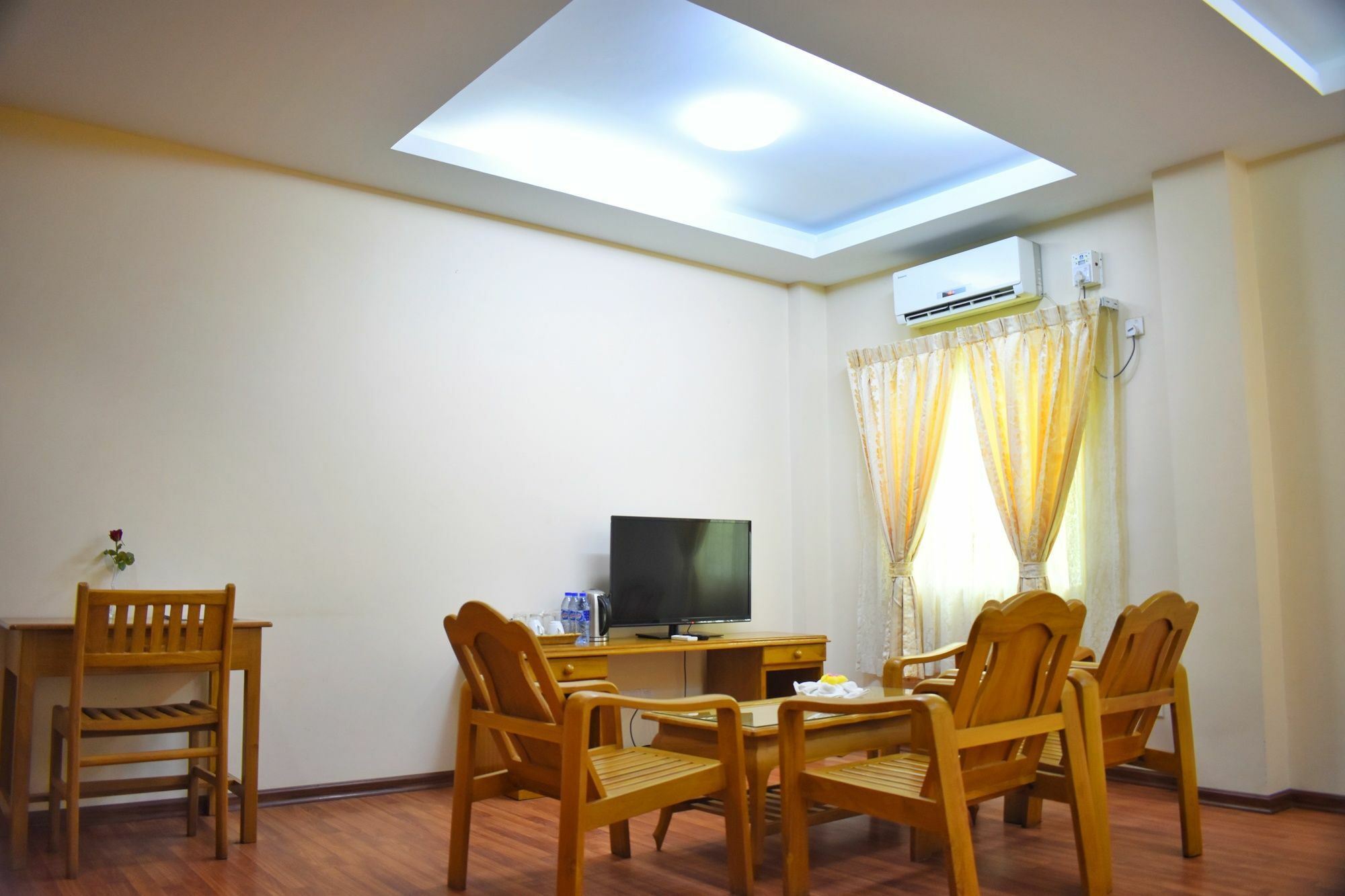 Shwe Poe Eain Hotel New Bagan Buitenkant foto
