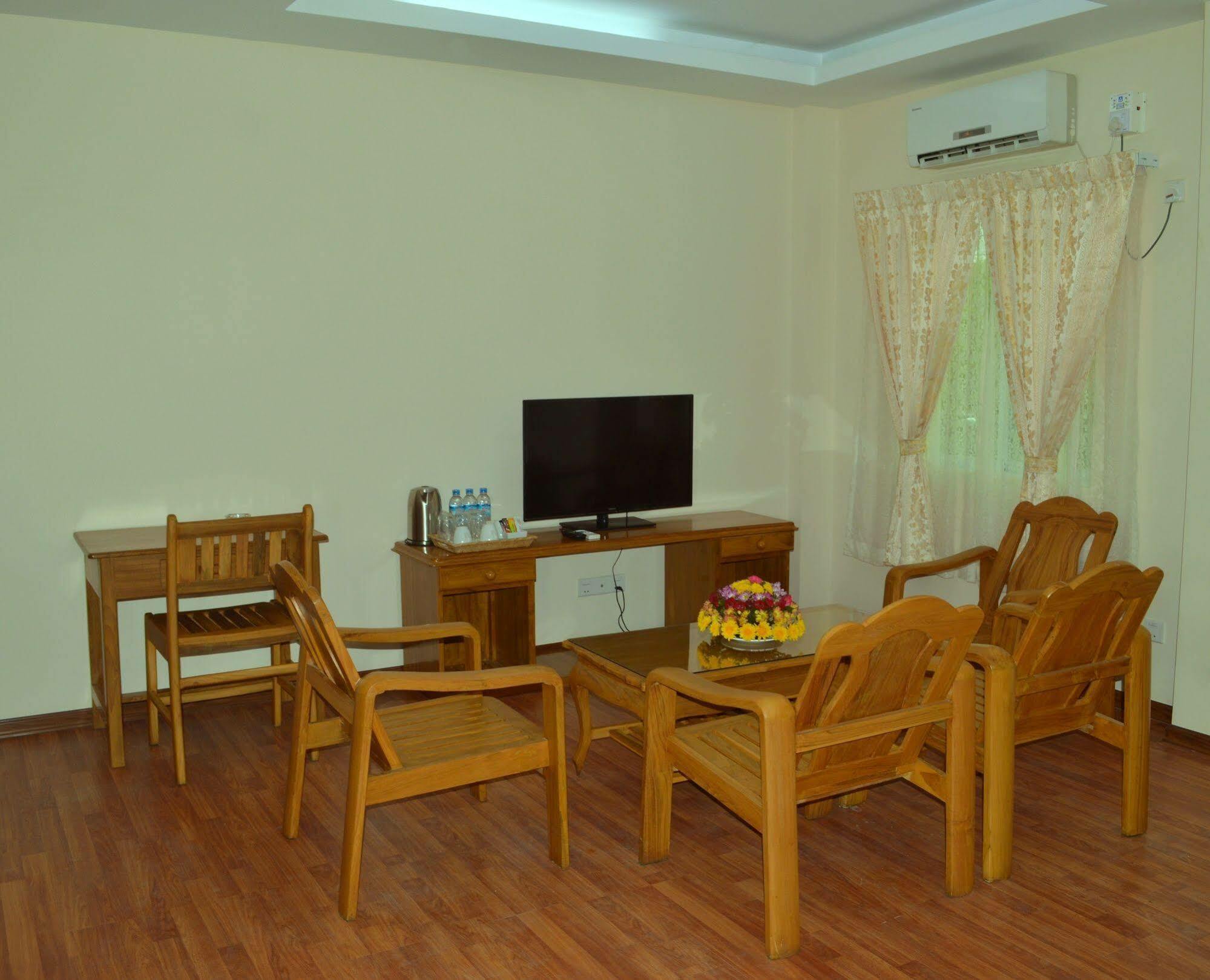 Shwe Poe Eain Hotel New Bagan Buitenkant foto